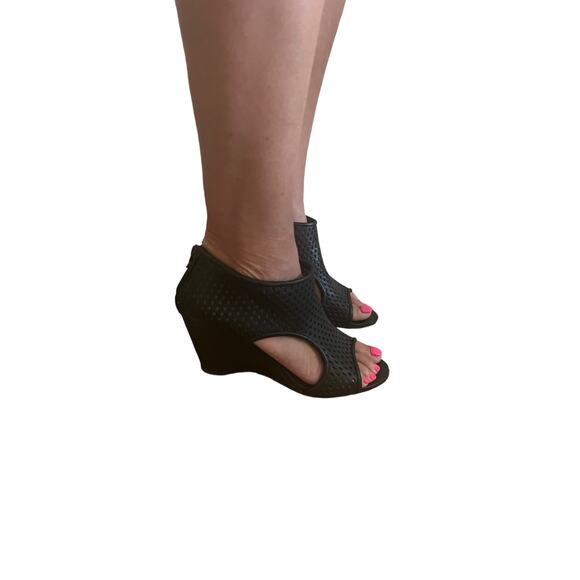 All Black Women's Wedge Toeless Booties Size 8.5 - Picture 1 of 15